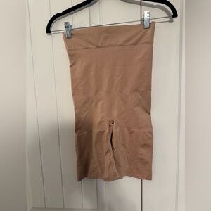 VICTORIAS SECRET NUDE SLIMMER HighTummy/thy SHAPER Size Medium